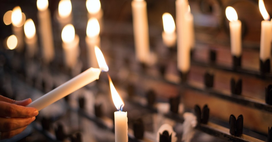 Guide to a Tenebrae Service: Meaning & Significance