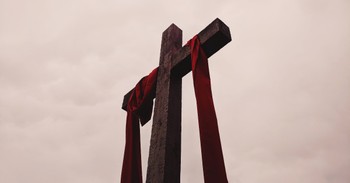 20 Short Prayers to Prepare Your Heart for Easter