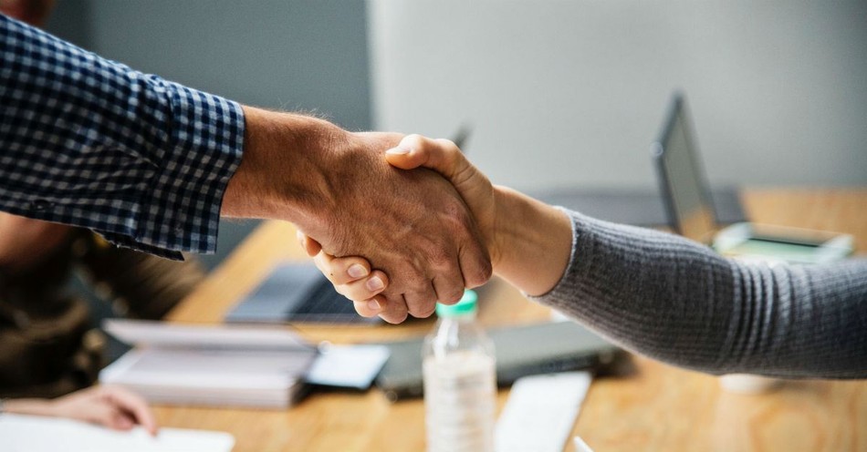 How Are Business Ethics and Relationships Addressed in the Bible?